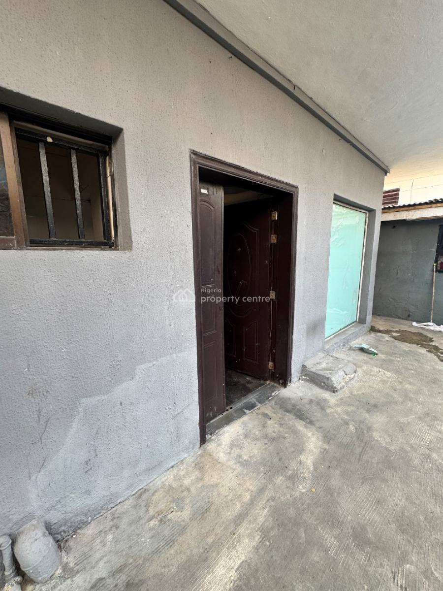 2 Room Commercial Space, Lekki Phase 1, Lekki, Lagos, Flat / Apartment for Rent