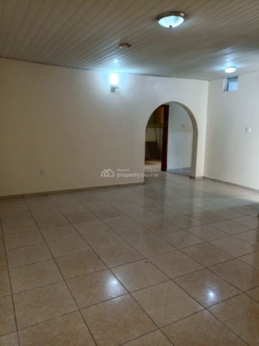 Serviced 3 Bedroom Upstairs Secured Estate, Idado, Lekki, Lagos, Flat / Apartment for Rent