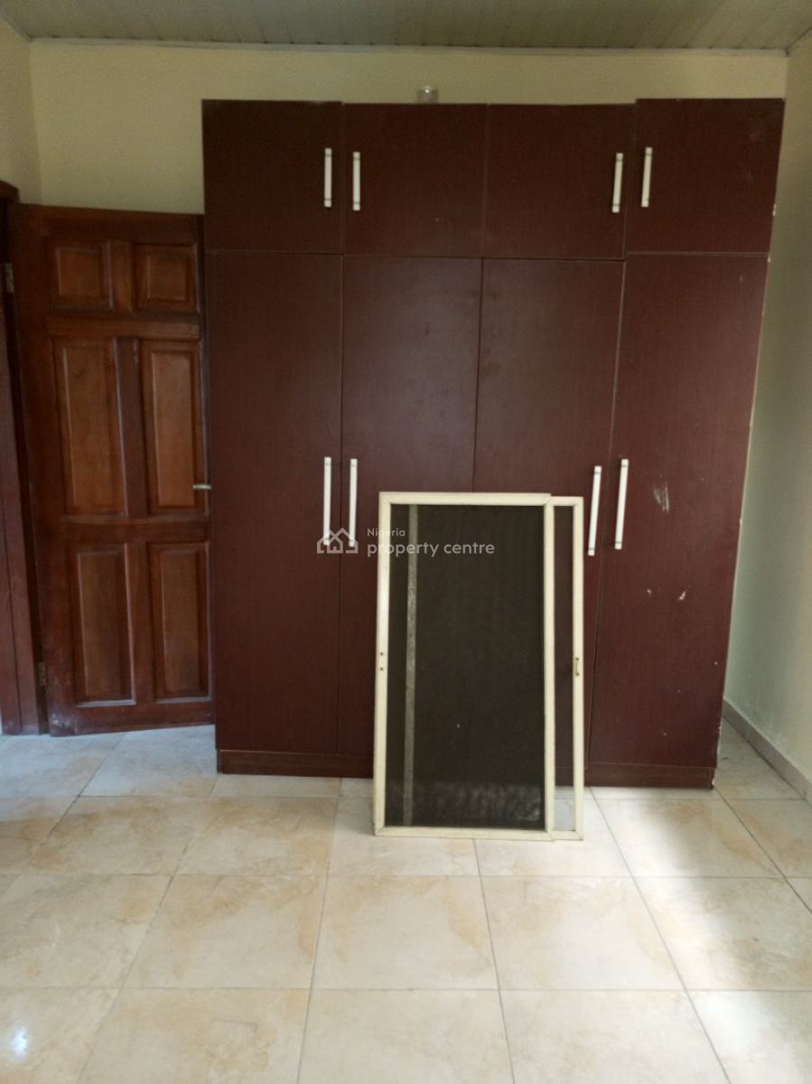 Serviced 3 Bedroom Upstairs Secured Estate, Idado, Lekki, Lagos, Flat / Apartment for Rent