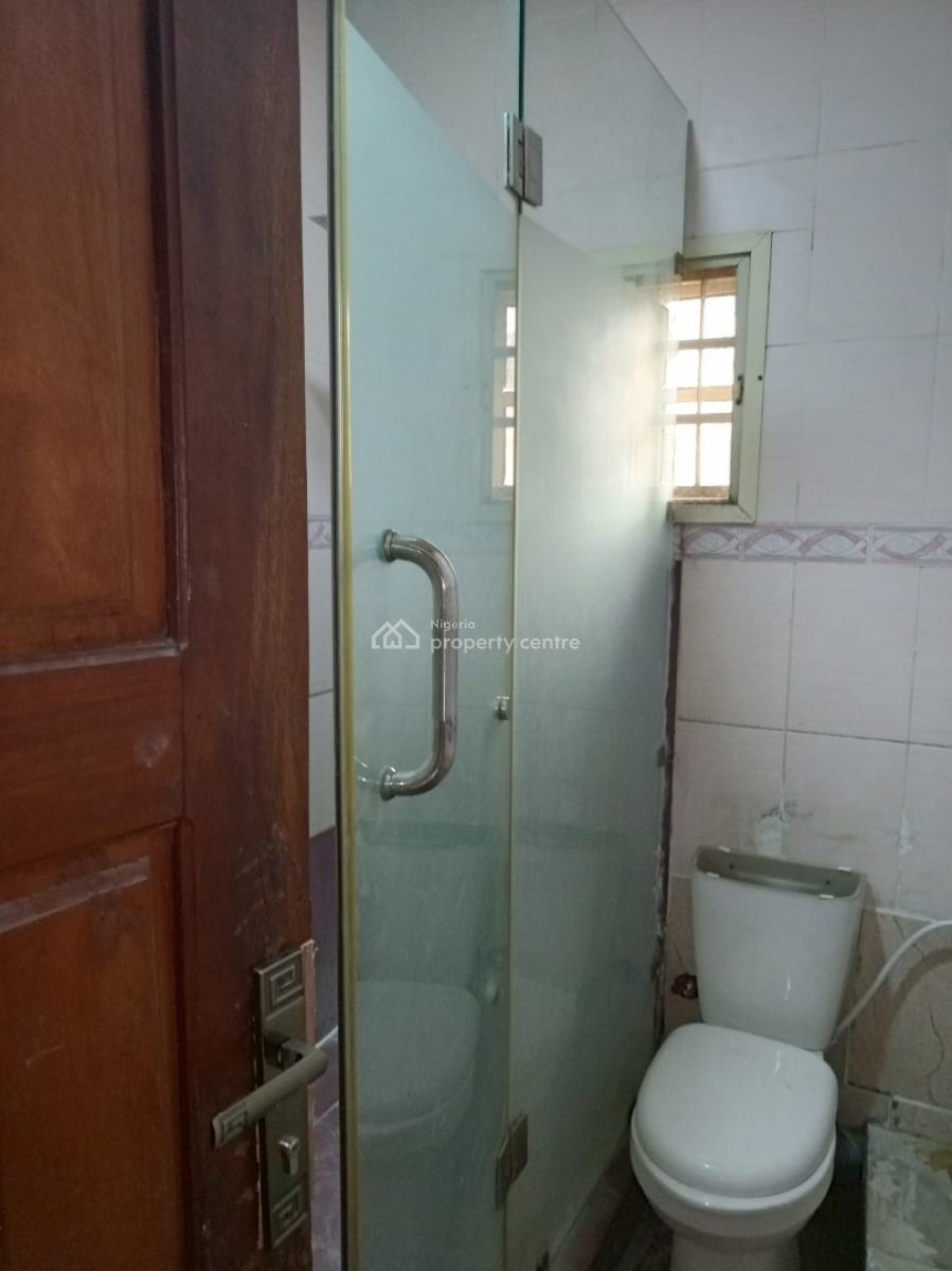 Serviced 3 Bedroom Upstairs Secured Estate, Idado, Lekki, Lagos, Flat / Apartment for Rent