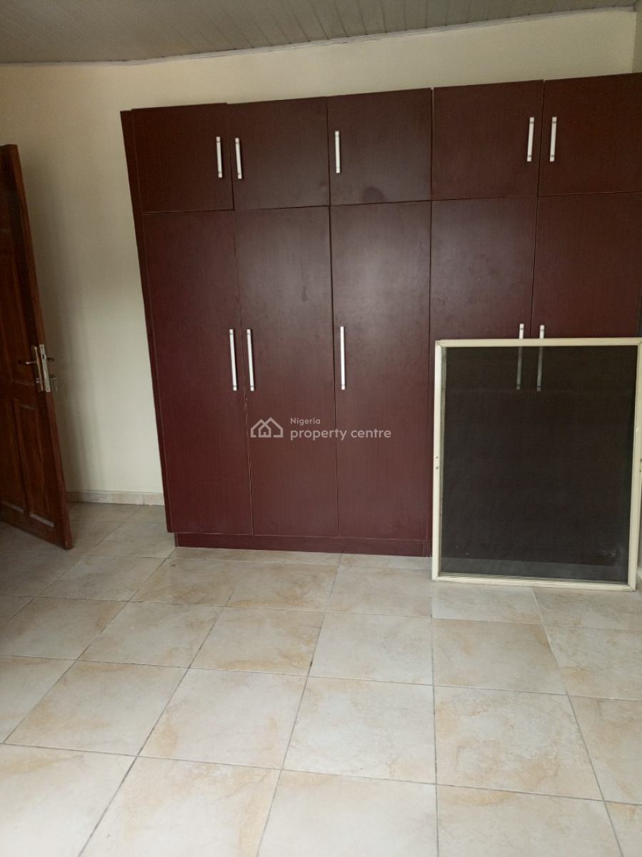 Serviced 3 Bedroom Upstairs Secured Estate, Idado, Lekki, Lagos, Flat / Apartment for Rent