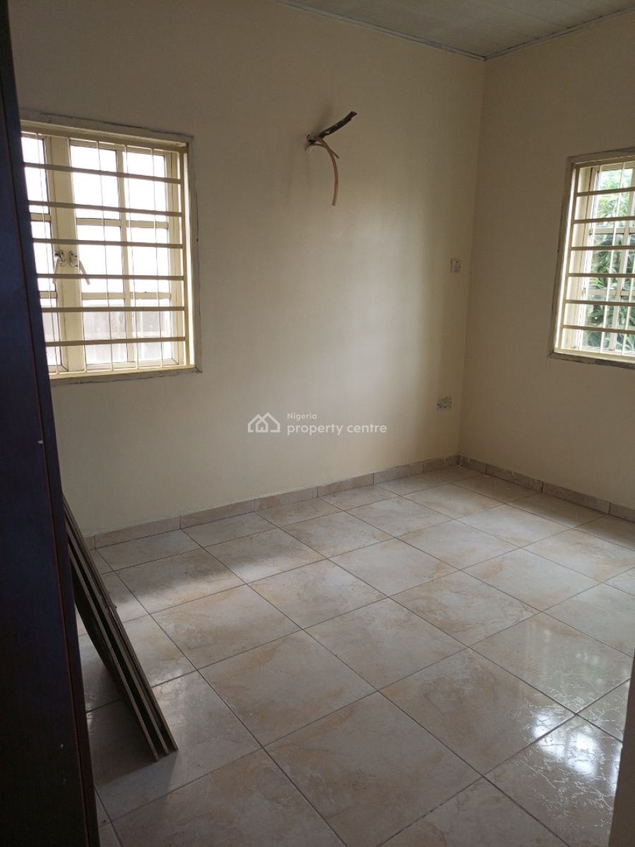 Serviced 3 Bedroom Upstairs Secured Estate, Idado, Lekki, Lagos, Flat / Apartment for Rent