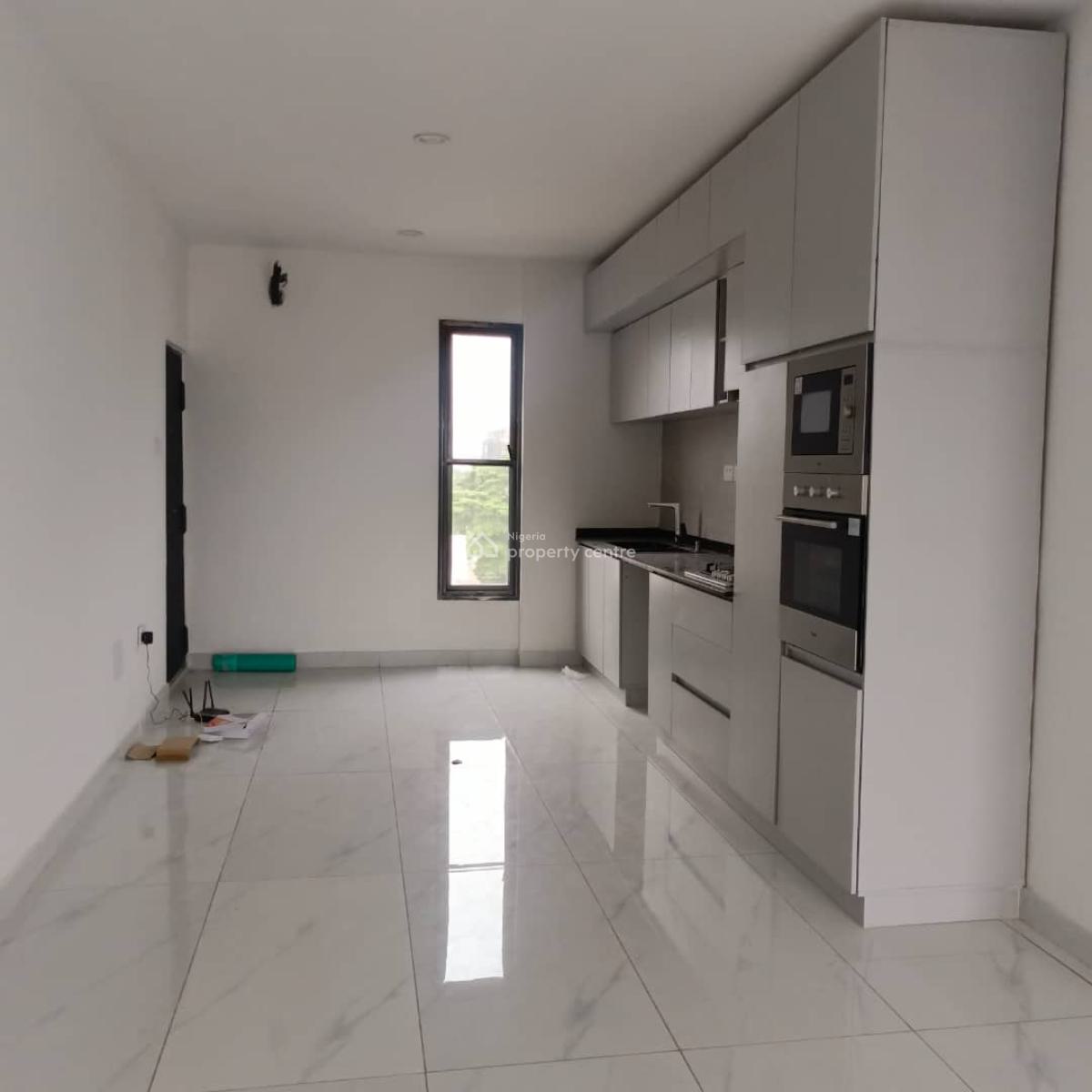 3 Bedroom Flat Available, Off Akeem Dickson, Lekki Phase 1, Lekki, Lagos, Flat / Apartment for Rent