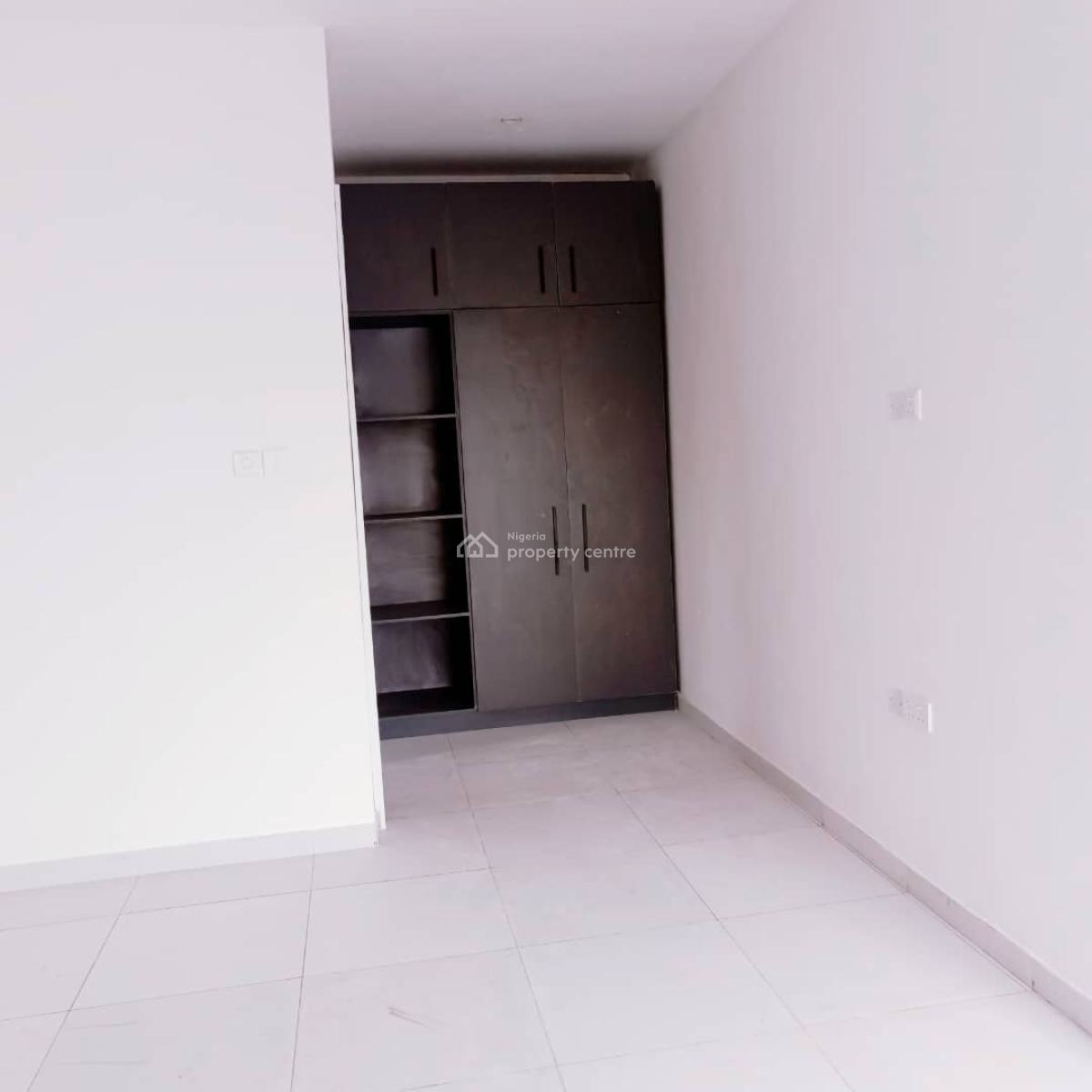 3 Bedroom Flat Available, Off Akeem Dickson, Lekki Phase 1, Lekki, Lagos, Flat / Apartment for Rent