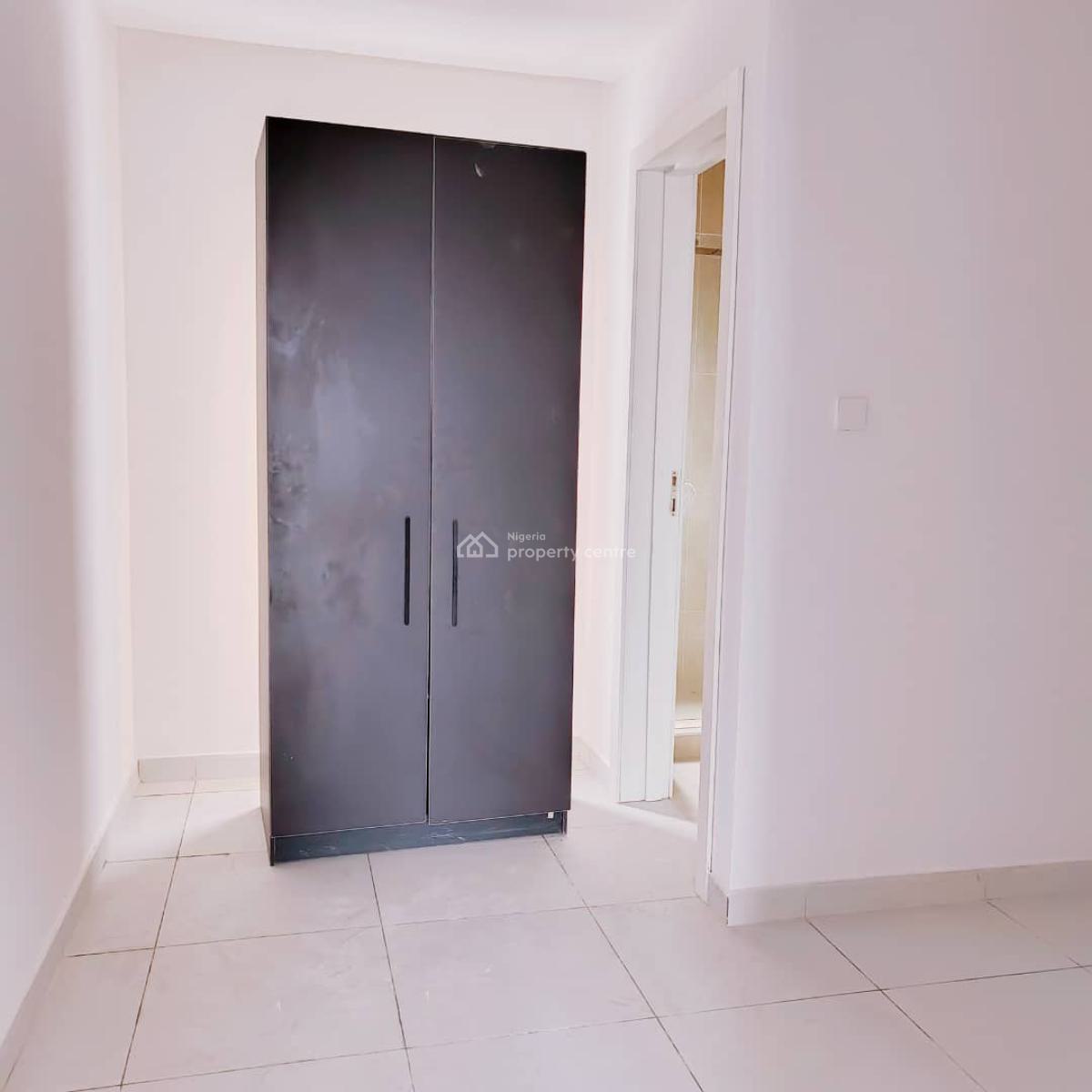 3 Bedroom Flat Available, Off Akeem Dickson, Lekki Phase 1, Lekki, Lagos, Flat / Apartment for Rent