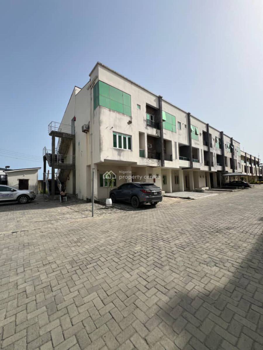 1 Bedroom Spacious Apartment Available, Ikate, Lekki Phase 1, Lekki, Lagos, Flat / Apartment for Sale