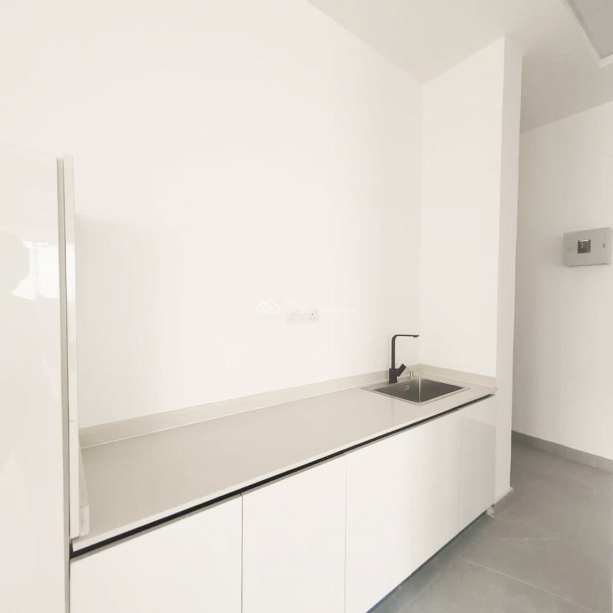 New Open Plan Office Space on 5th Floor; 169sqm, 338sqm, Admiralty Way, Lekki Phase 1, Lekki, Lagos, Office Space for Rent