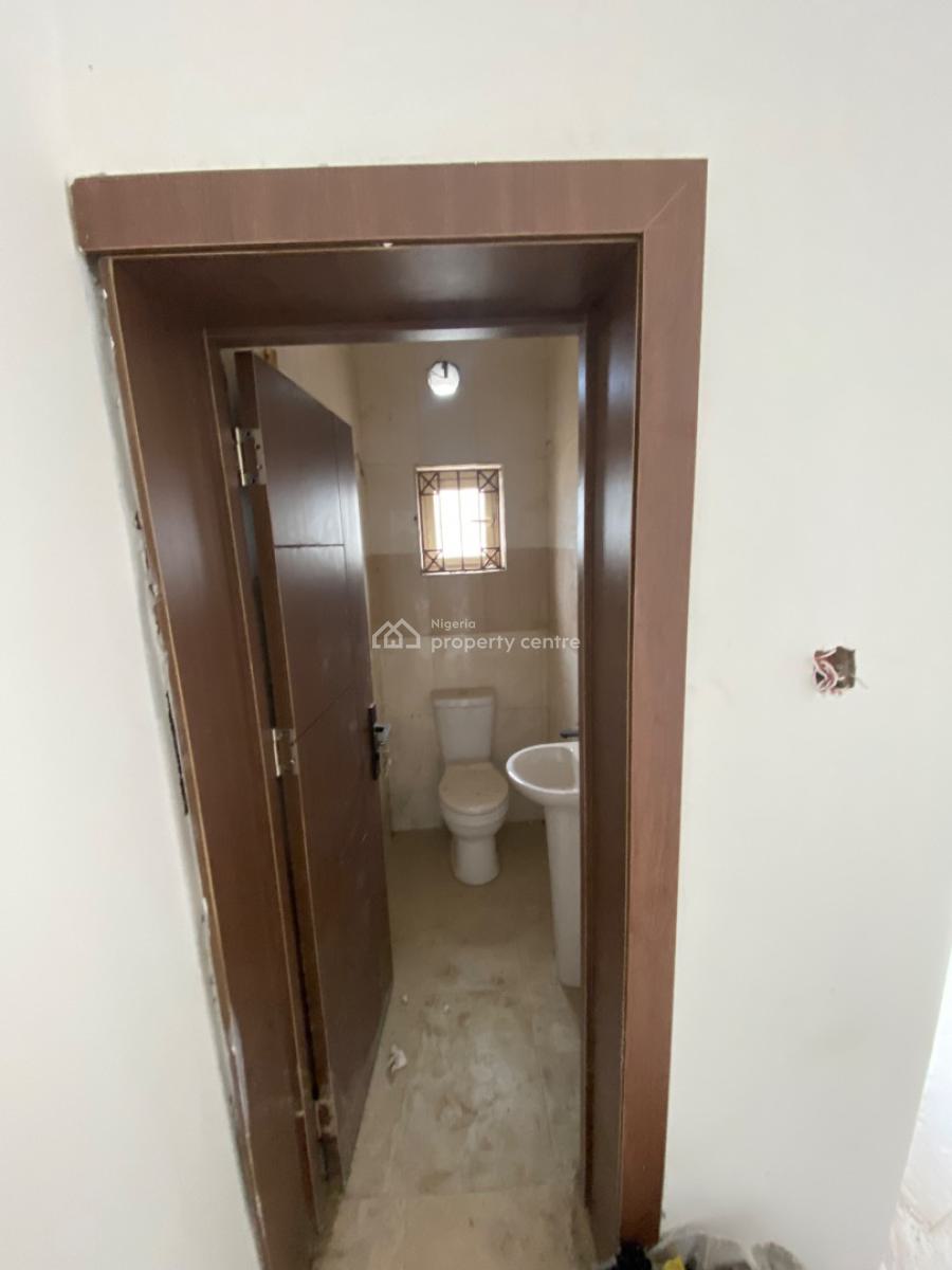 Five Bedroom Townhouse with a Room Bq, Off Oba Dosumu, Ikeja Gra, Ikeja, Lagos, Terraced Duplex for Rent
