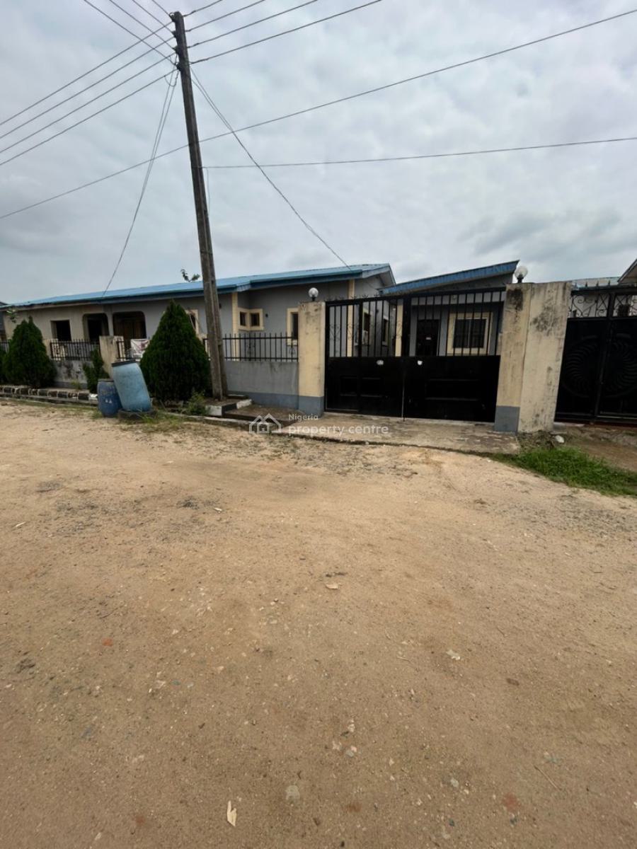 3-bedroom Semi-detached Bungalow with 2 Numbers of Room Self Contained, Inside Sparklight Estate, Opposite Mfm , Magboro Off Lagos-ibadan Expressway, Magboro, Ogun, Semi-detached Bungalow for Sale