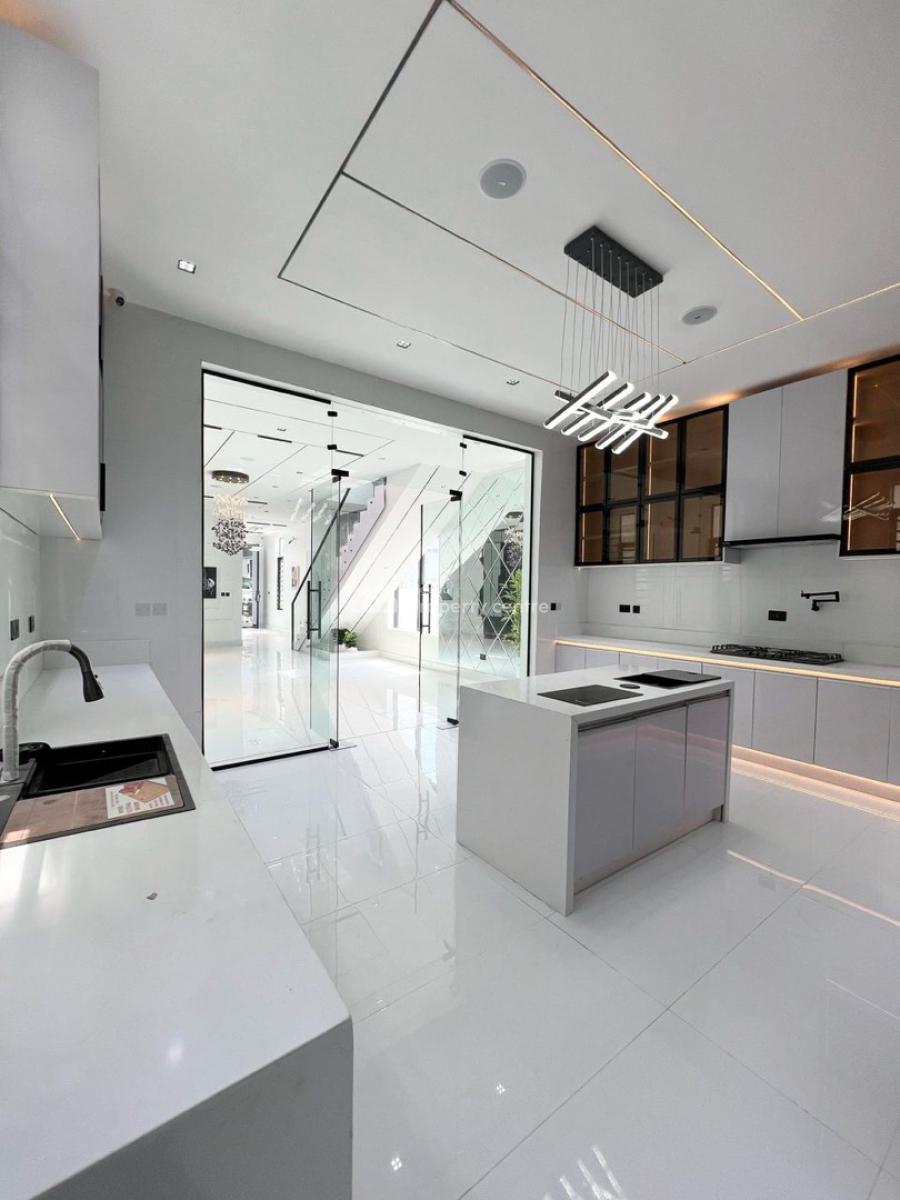 Luxurious 5 Bedrooms Fully-detached Duplex with Bq, Chevron, Lekki, Lagos, Detached Duplex for Sale