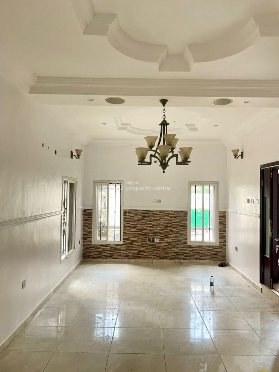 Self Serviced 5 Bedroom Detached Duplex + 2 Room Bq, Lekki Phase 1, Lekki, Lagos, Flat / Apartment for Rent