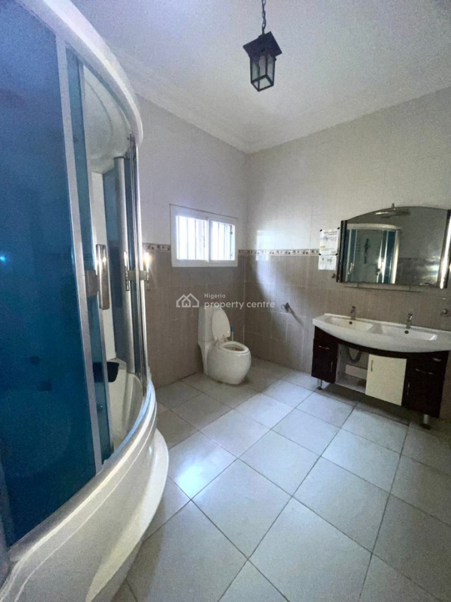 Self Serviced 5 Bedroom Detached Duplex + 2 Room Bq, Lekki Phase 1, Lekki, Lagos, Flat / Apartment for Rent