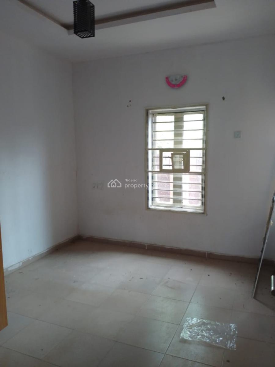 a Big Room and Parlor Self Contain, Behind Ibadan City Polytechnic, Olotu Area Iyalan Church, Ibadan, Oyo, Mini Flat (room and Parlour) for Rent