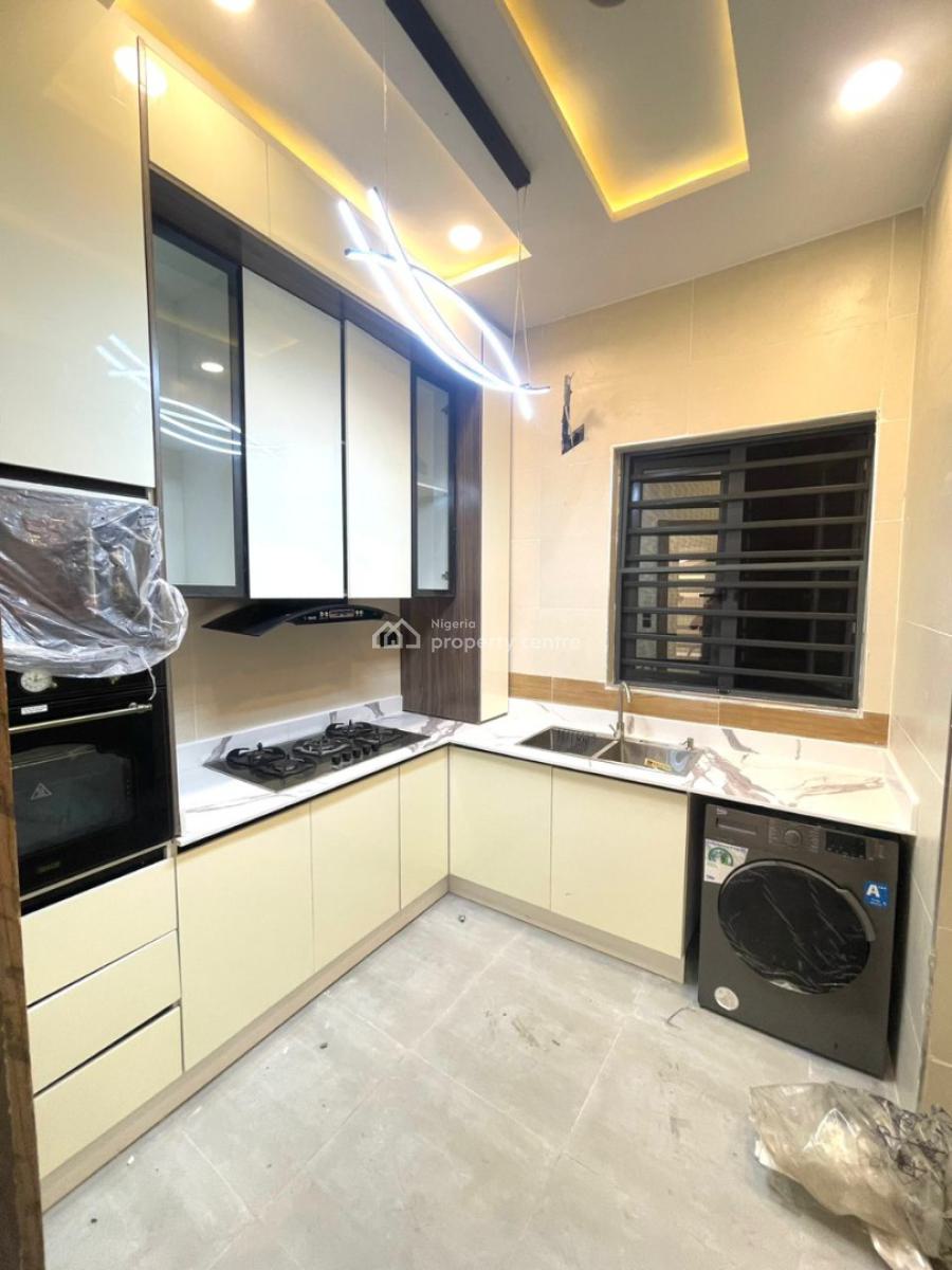 Nicely Finished 2 Bedroom Apartment, Lekki Phase 1, Lekki, Lagos, Flat / Apartment for Sale