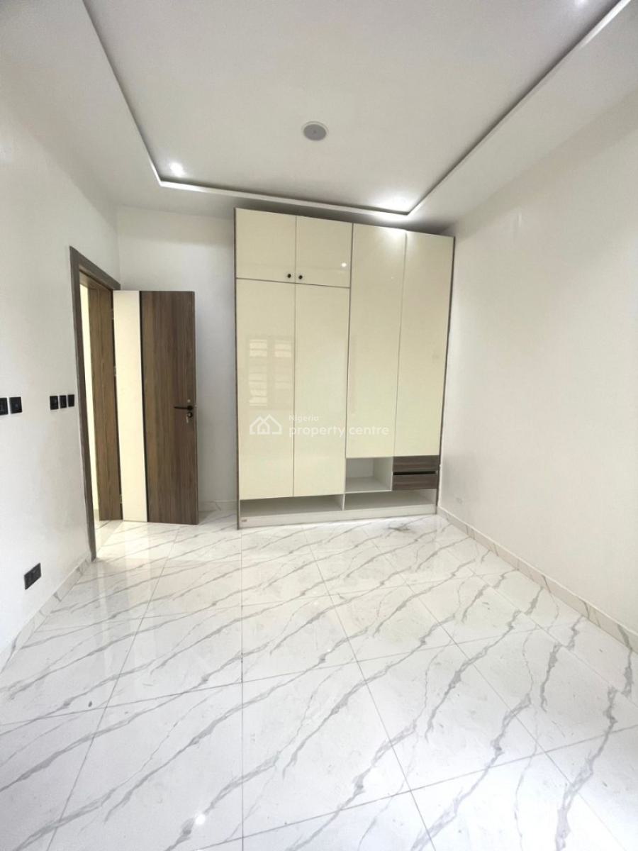 Nicely Finished 2 Bedroom Apartment, Lekki Phase 1, Lekki, Lagos, Flat / Apartment for Sale