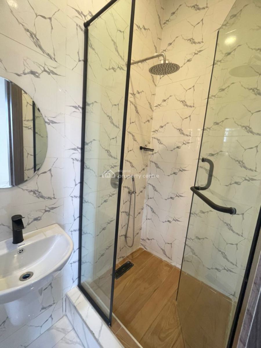 Nicely Finished 2 Bedroom Apartment, Lekki Phase 1, Lekki, Lagos, Flat / Apartment for Sale