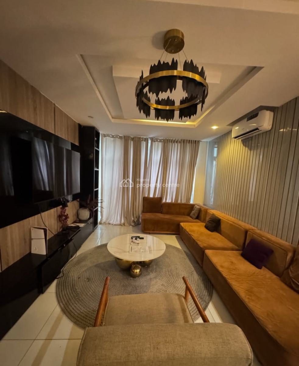 Spacious 3 Bedroom Apartment, Lekki Phase 1, Lekki, Lagos, Flat / Apartment for Rent