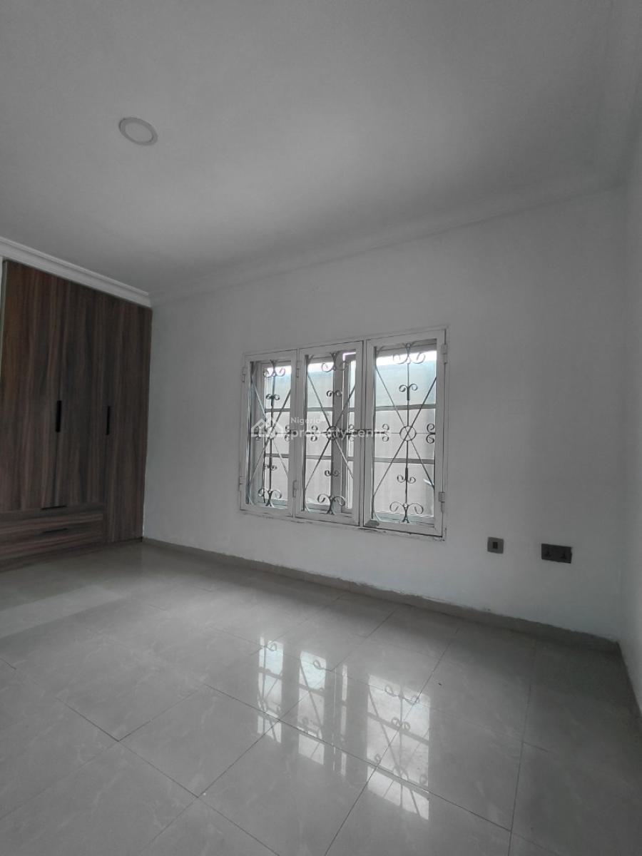 Spacious 3 Bedroom Apartment with a 1 Room Studio Bq, Lekki Phase 1, Lekki, Lagos, Flat / Apartment for Rent