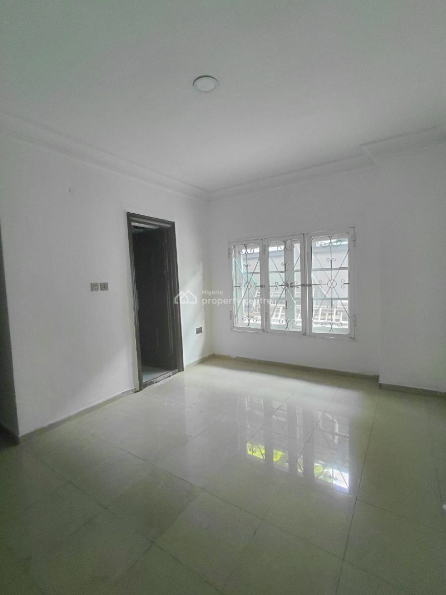 Spacious 3 Bedroom Apartment with a 1 Room Studio Bq, Lekki Phase 1, Lekki, Lagos, Flat / Apartment for Rent