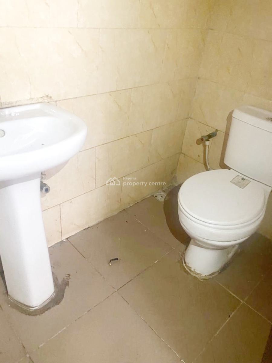 Luxury 2 Bedroom Flat, Olowora, Omole Phase 2, Ikeja, Lagos, Flat / Apartment for Rent