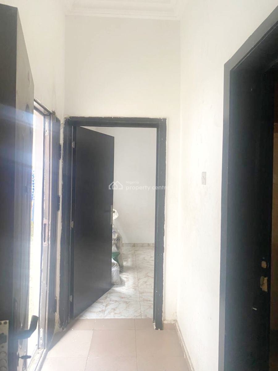 Luxury 2 Bedroom Flat, Olowora, Omole Phase 2, Ikeja, Lagos, Flat / Apartment for Rent