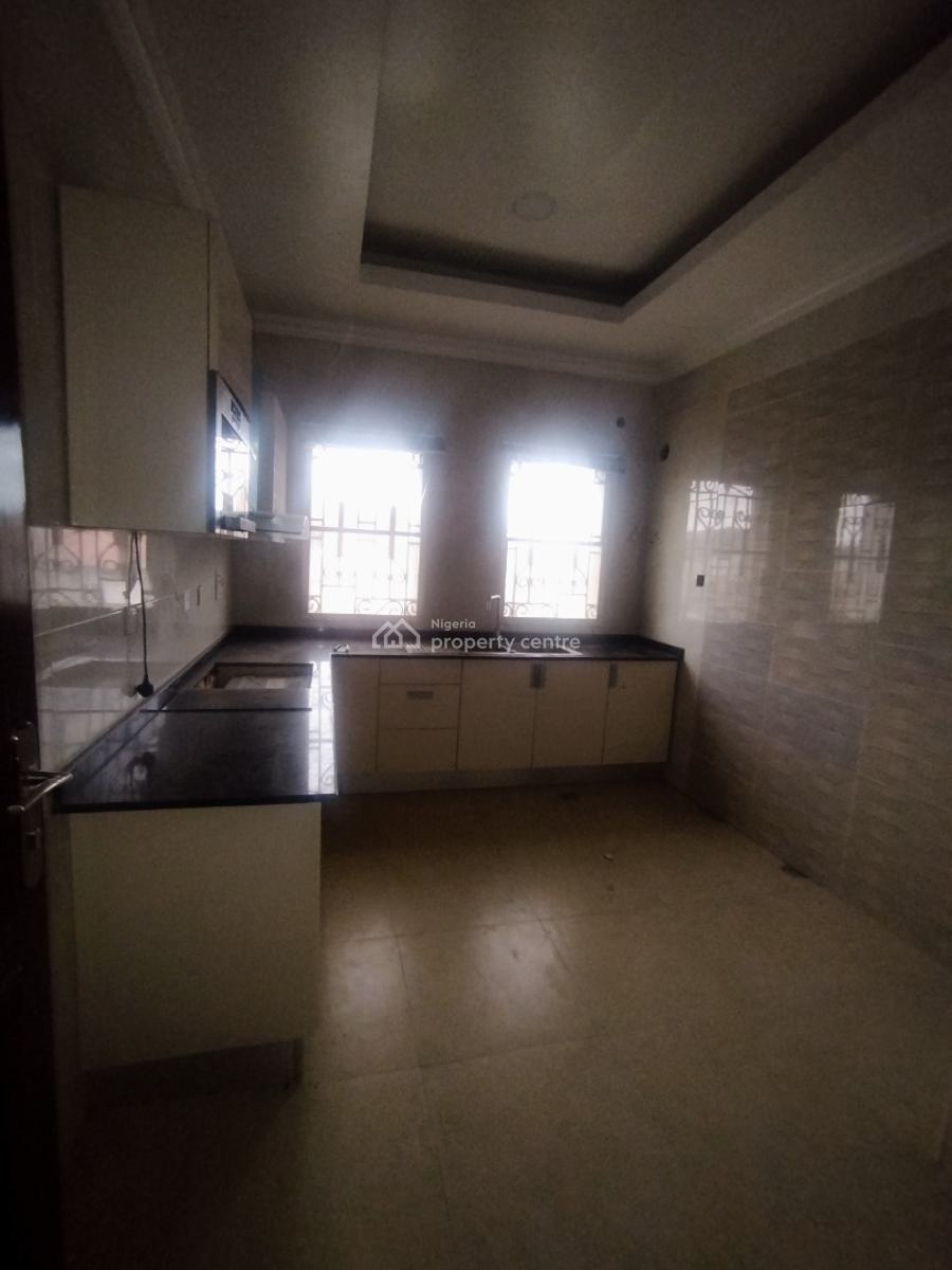 Newly Renovated, Fully Serviced 3-bedroom Penthouse with 24/7 Power, Off Admiralty Way, Lekki Phase 1, Lekki, Lagos, Flat / Apartment for Rent