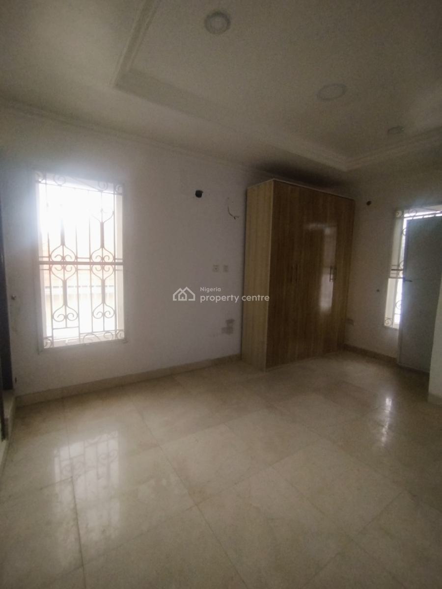Newly Renovated, Fully Serviced 3-bedroom Penthouse with 24/7 Power, Off Admiralty Way, Lekki Phase 1, Lekki, Lagos, Flat / Apartment for Rent