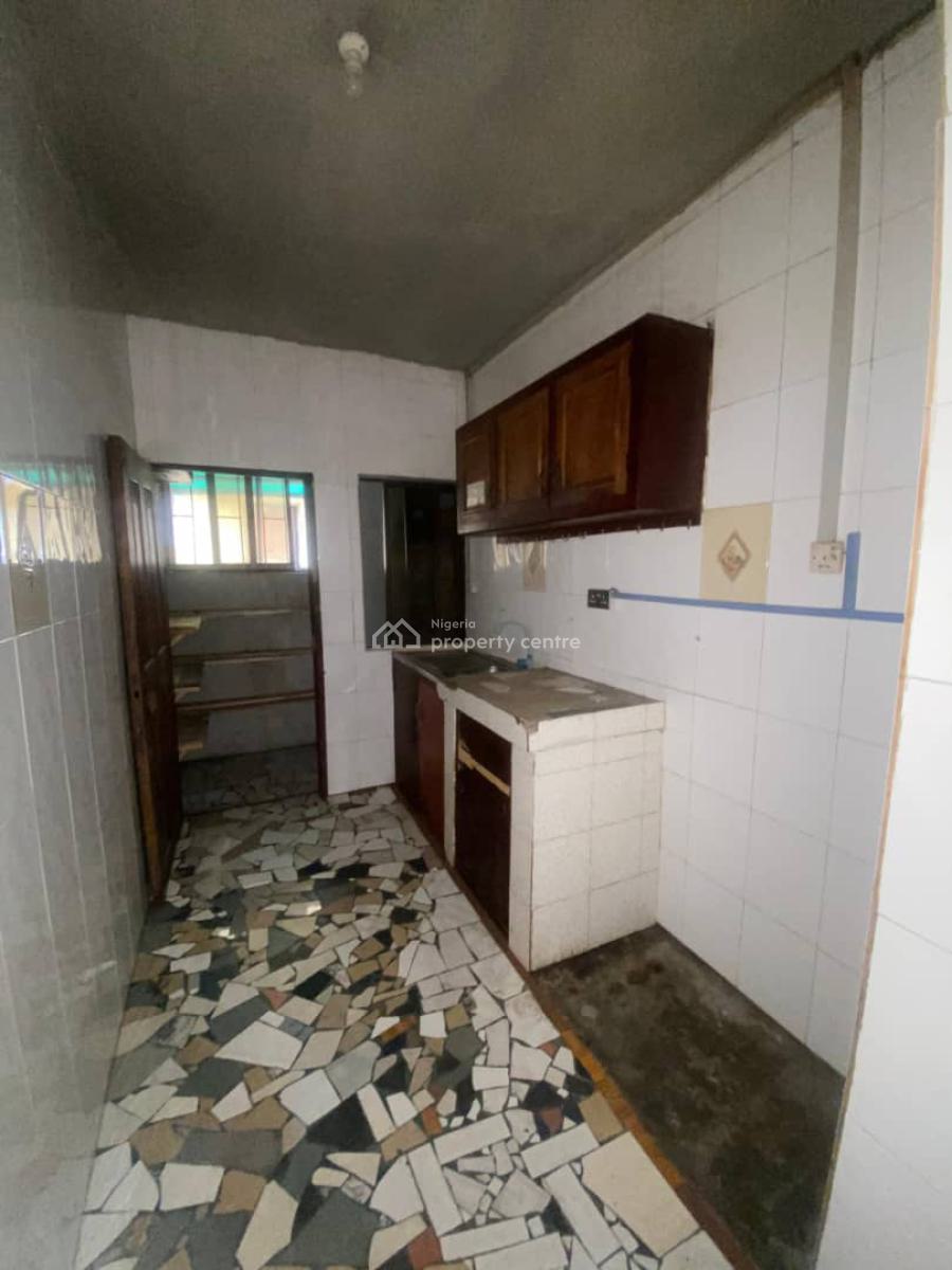 Decent 3bedroom Flat, Off Adekunle Kuye, Surulere, Lagos, House for Rent