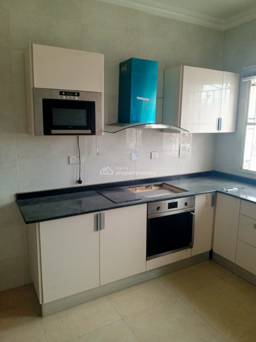 2 Bedroom Apartments, Lekki Phase 1, Lekki, Lagos, Flat / Apartment for Rent
