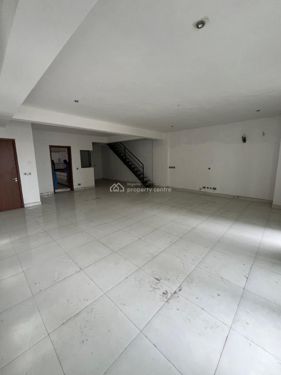 3 Bedroom Maisonette, Lekki Phase 1, Lekki, Lagos, Block of Flats for Sale