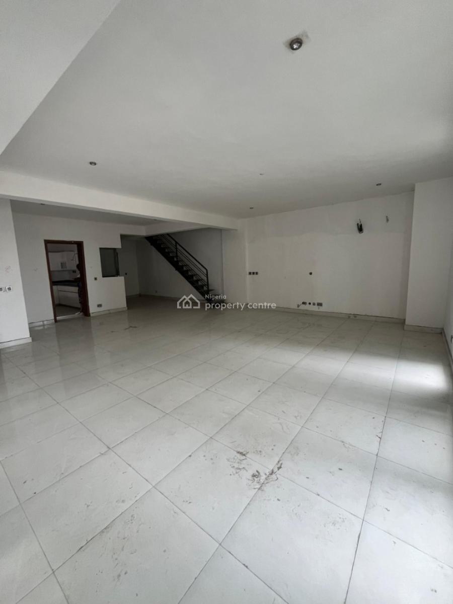 3 Bedroom Maisonette, Lekki Phase 1, Lekki, Lagos, Block of Flats for Sale