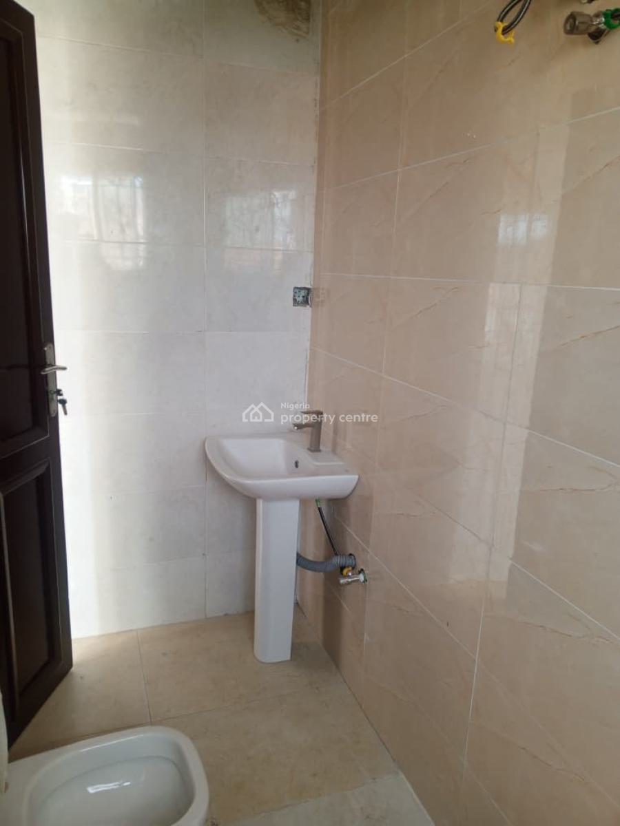 3 Bedroom Penthouse, Lekki Phase 1, Lekki, Lagos, Flat / Apartment for Rent