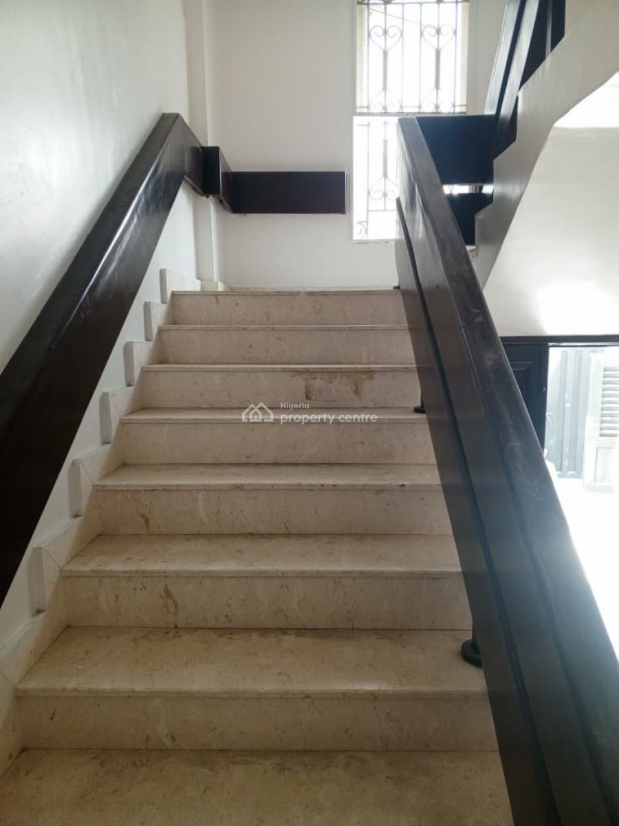 3 Bedroom Penthouse, Lekki Phase 1, Lekki, Lagos, Flat / Apartment for Rent