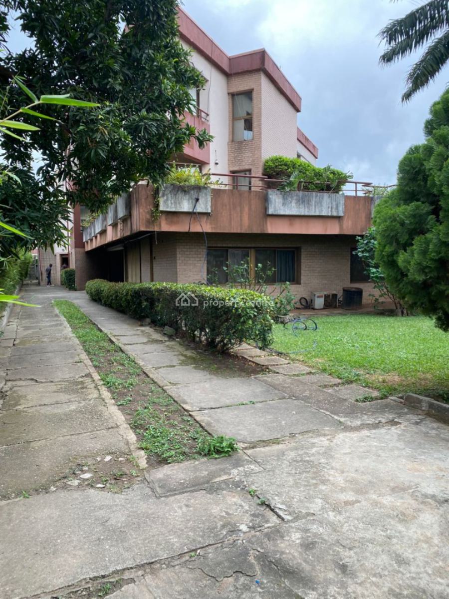 12 Bedroom Detached House ( Modified Layout), Ikeja, Lagos, Detached Duplex for Sale