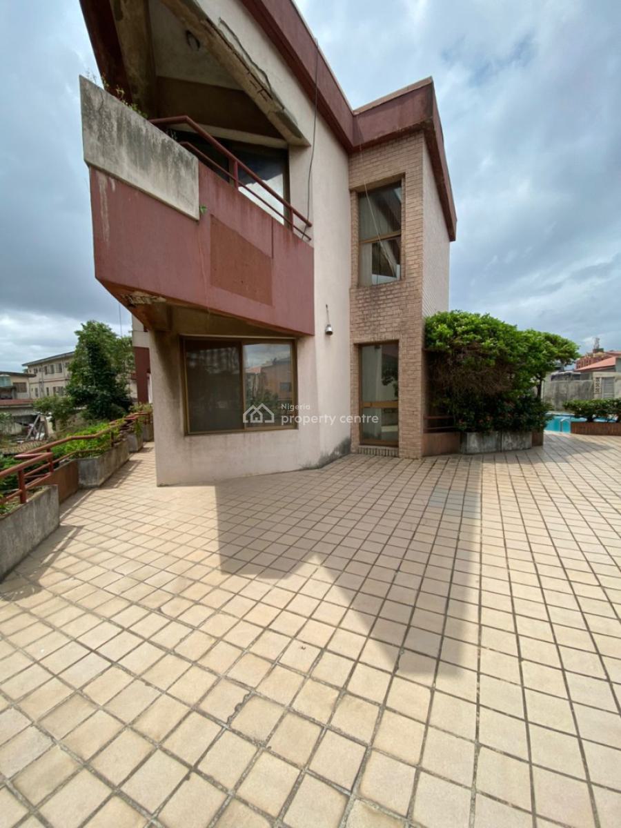12 Bedroom Detached House ( Modified Layout), Ikeja, Lagos, Detached Duplex for Sale