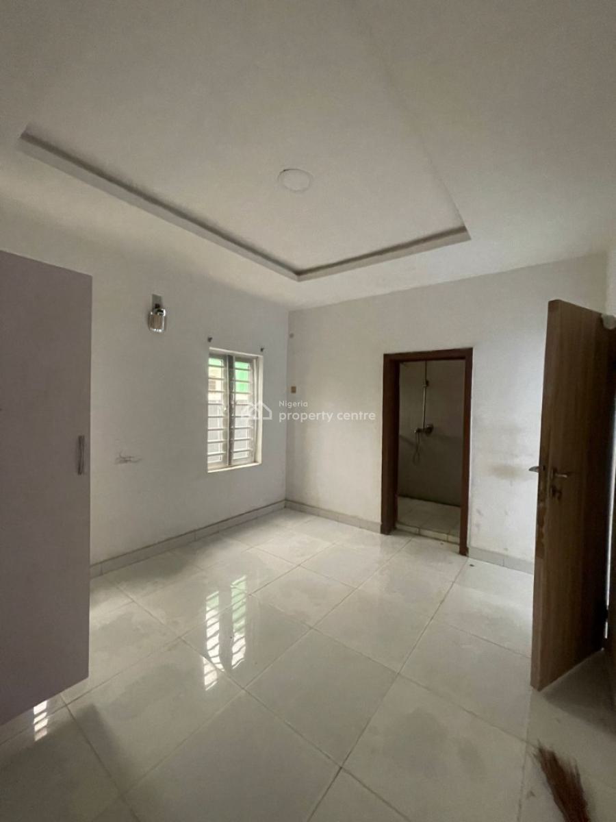 Exquisitely Built Standard 2 Bedroom Flat., Adenuga Street, Kongi, New Bodija, Ibadan, Oyo, Flat / Apartment for Rent