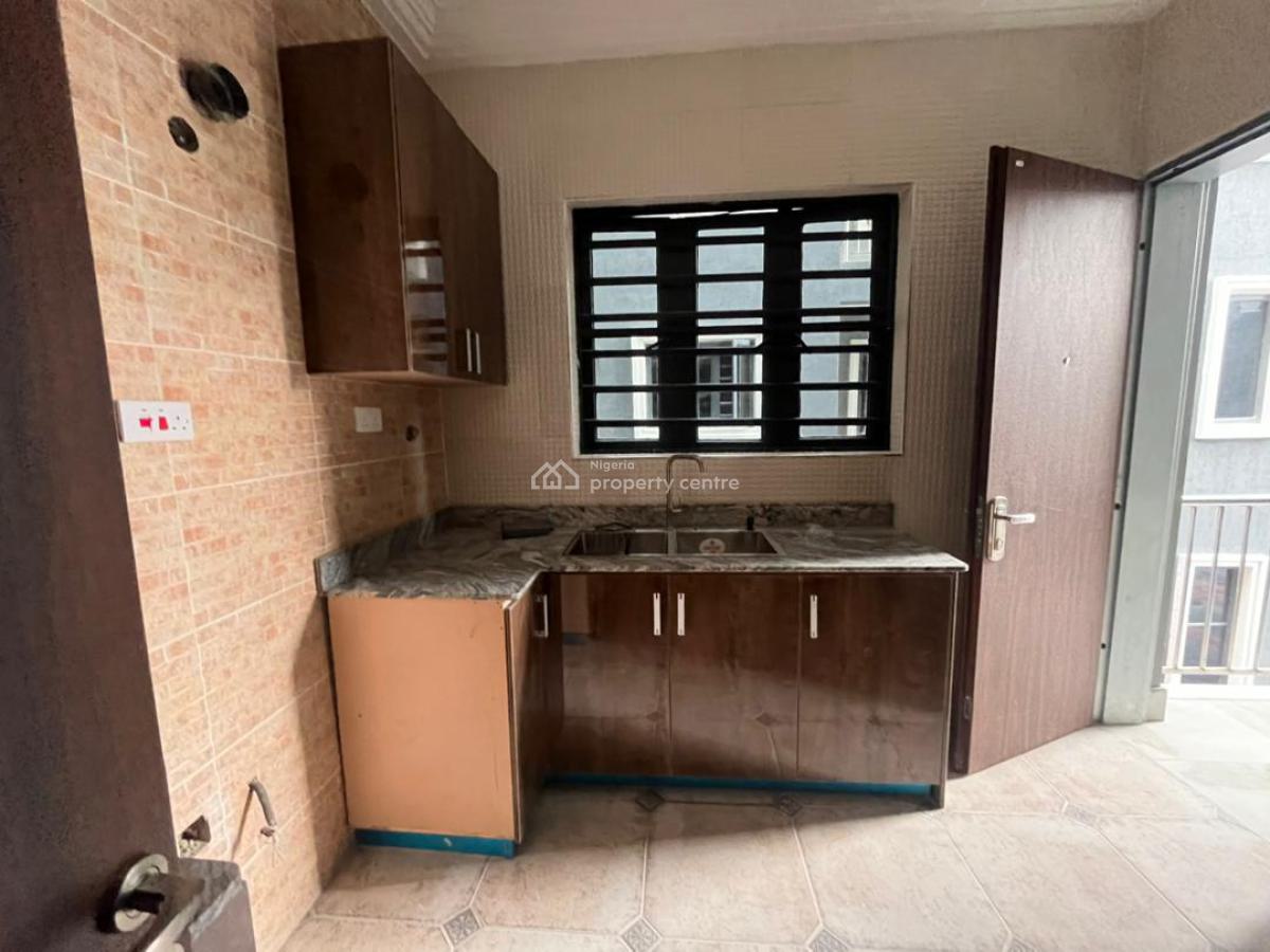 16 Units of 3bedroom Apartments, That Come with a Generator, in a Well, Oniru Estate, Oniru, Victoria Island (vi), Lagos, House for Rent
