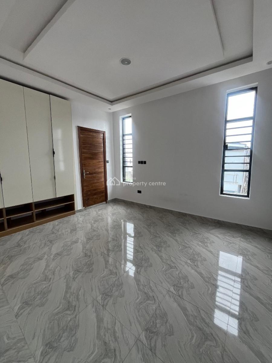 2 Bedroom Apartment, Ikota, Lekki, Lagos, Block of Flats for Sale