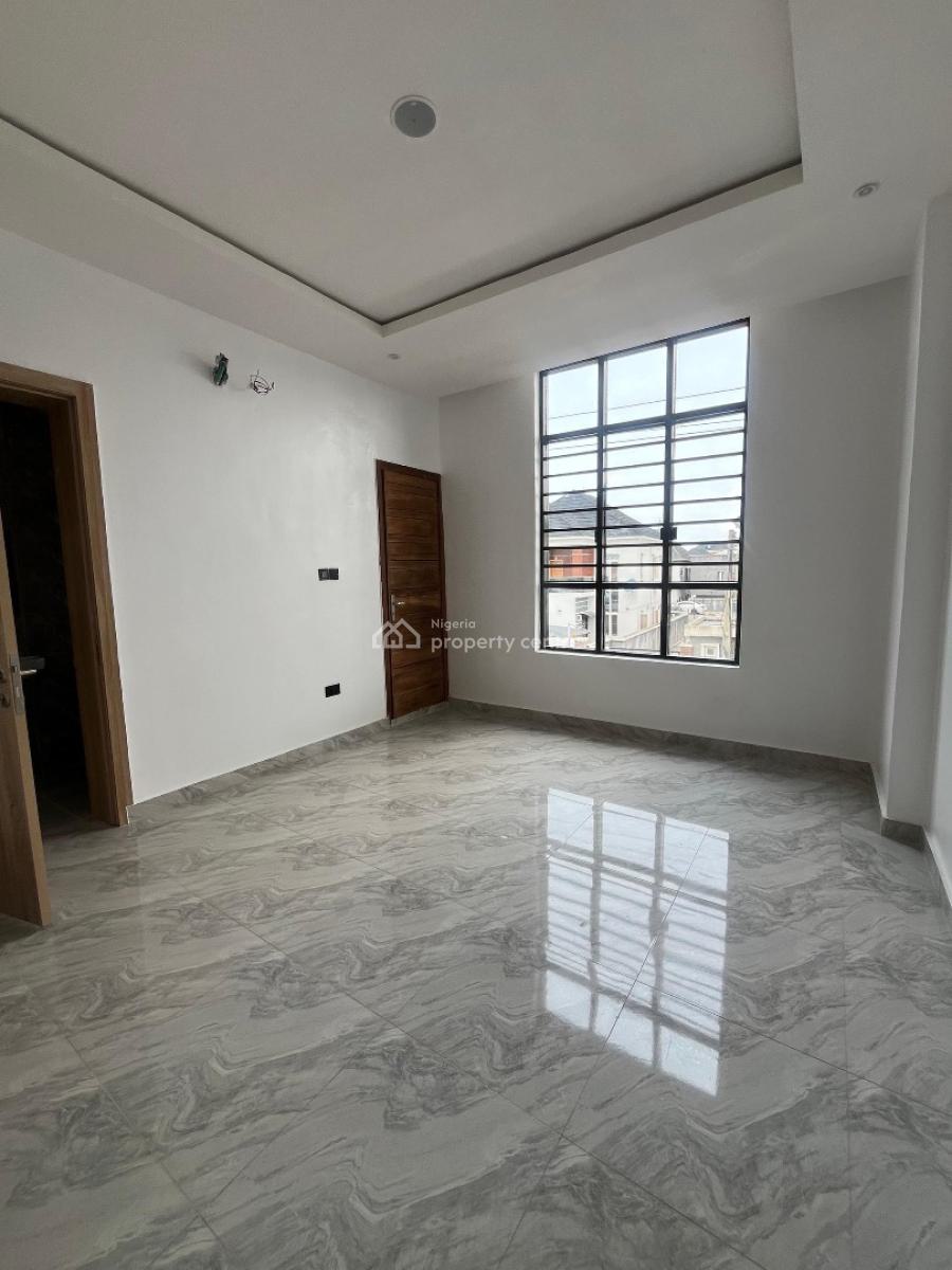 2 Bedroom Apartment, Ikota, Lekki, Lagos, Block of Flats for Sale