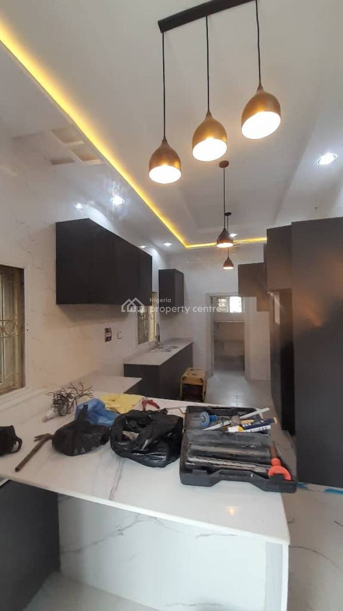Standard 3-bedroom Penthouse, Emmanuel Mbaka Rd, Lugbe District, Abuja, House for Rent