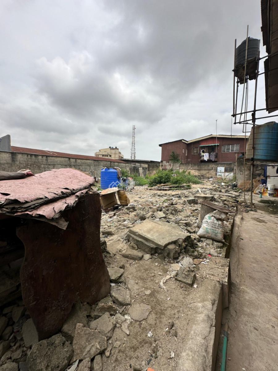 a 380sqm Plot Available in an Environment Suitable for Residential Dev, Few Minutes Drive to University of Lagos, Abule Ijesha, Yaba, Lagos, Residential Land for Sale