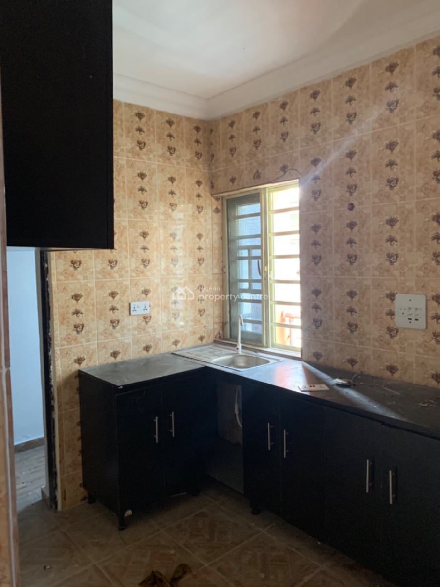 Luxury Brand New 2 Bedroom Flat Downstairs, Mobil Road Ilaje, Ajah, Lagos, Flat / Apartment for Rent