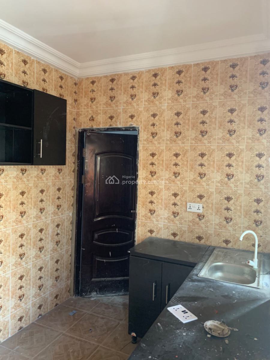 Luxury Brand New 2 Bedroom Flat Downstairs, Mobil Road Ilaje, Ajah, Lagos, Flat / Apartment for Rent