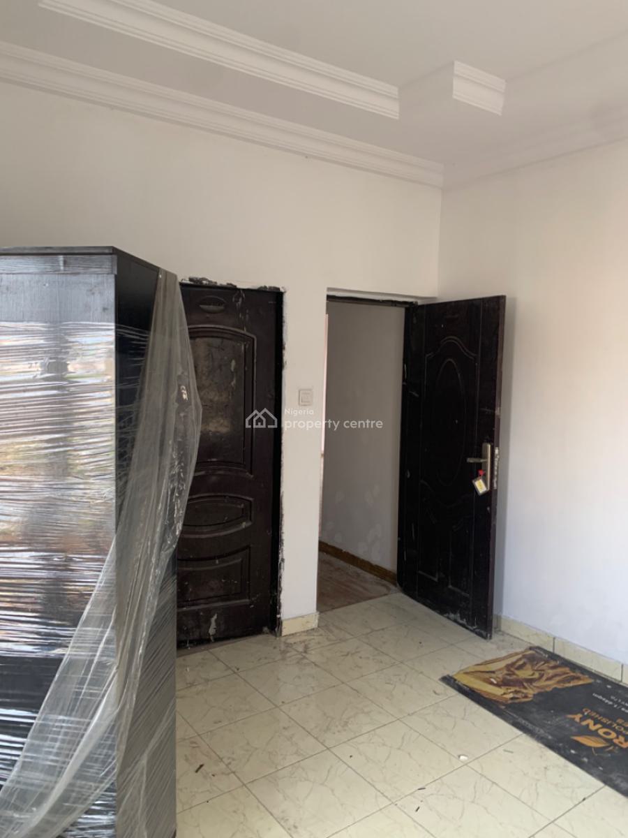 Luxury Brand New 2 Bedroom Flat Downstairs, Mobil Road Ilaje, Ajah, Lagos, Flat / Apartment for Rent