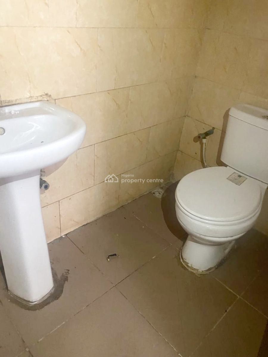 Luxury 2 Bedroom Flat in a Mini Estate, Olowora, Omole Phase 2, Ikeja, Lagos, Flat / Apartment for Rent