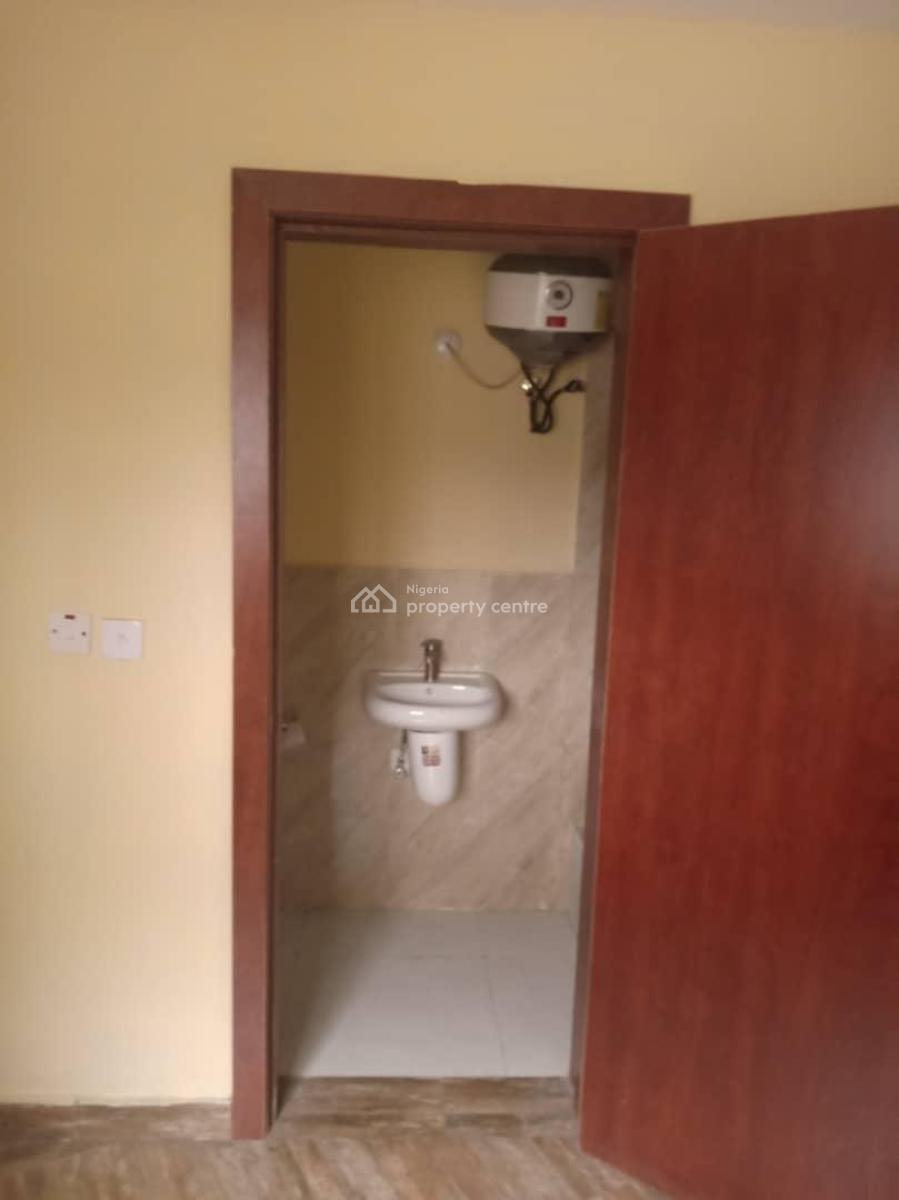a Unit of 3 Bedroom Flat, Alagomeji, Yaba, Lagos, Flat / Apartment for Rent