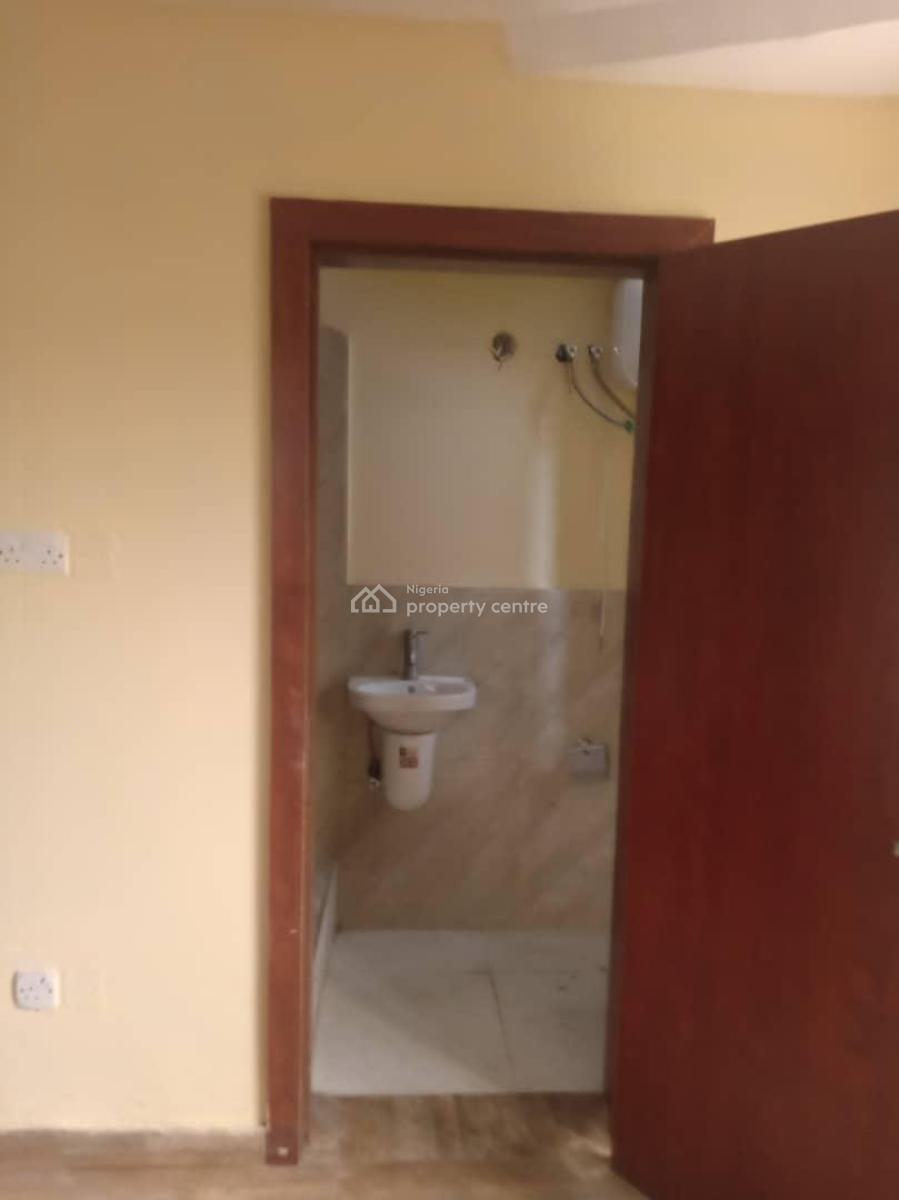 a Unit of 3 Bedroom Flat, Alagomeji, Yaba, Lagos, Flat / Apartment for Rent
