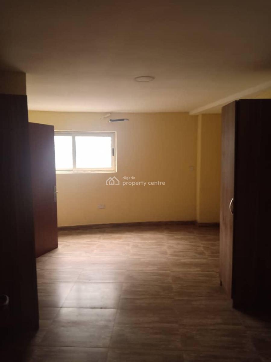 a Unit of 3 Bedroom Flat, Alagomeji, Yaba, Lagos, Flat / Apartment for Rent