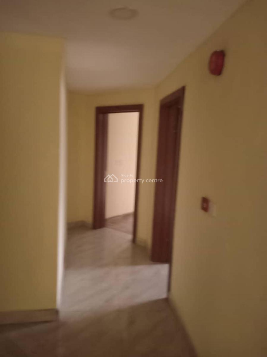 a Unit of 3 Bedroom Flat, Alagomeji, Yaba, Lagos, Flat / Apartment for Rent