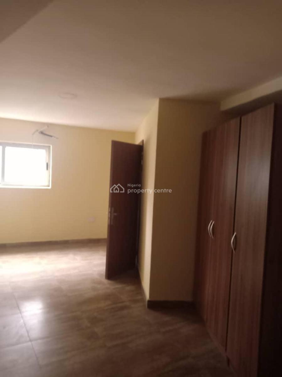 a Unit of 3 Bedroom Flat, Alagomeji, Yaba, Lagos, Flat / Apartment for Rent